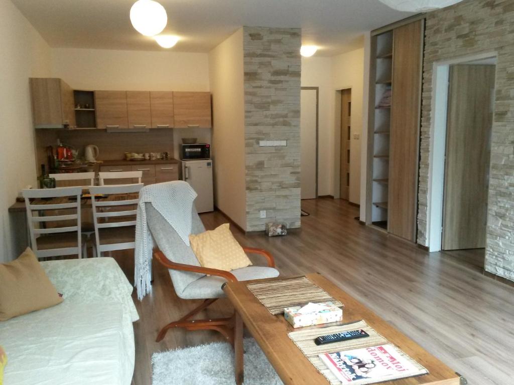 Kuchyňa alebo kuchynka v ubytovaní Celik Family Apartment