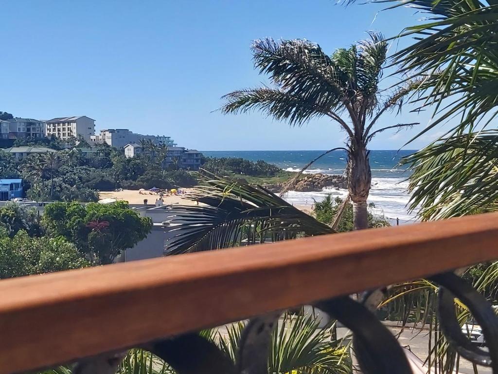 a view of the beach from a balcony at Crayfish Inn no.8 in Ramsgate