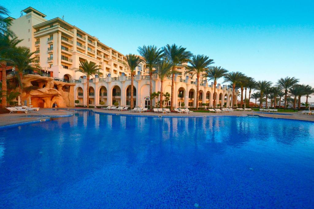 Bazén v ubytování Stella Di Mare Beach Hotel & Spa nebo v jeho okolí