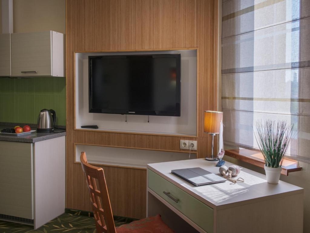 Kuchyň nebo kuchyňský kout v ubytování Villa Pinia Eco-hotel