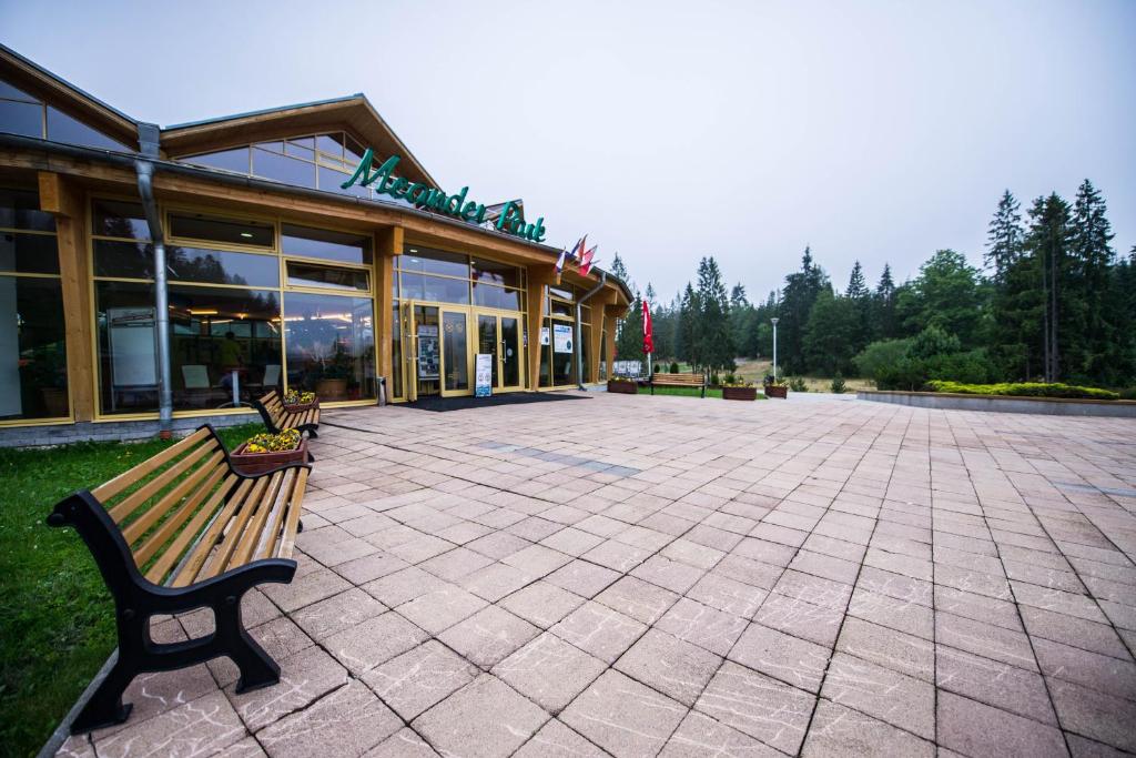 Zahrada ubytování MEANDER THERMAL & SKI REZORT ORAVICE