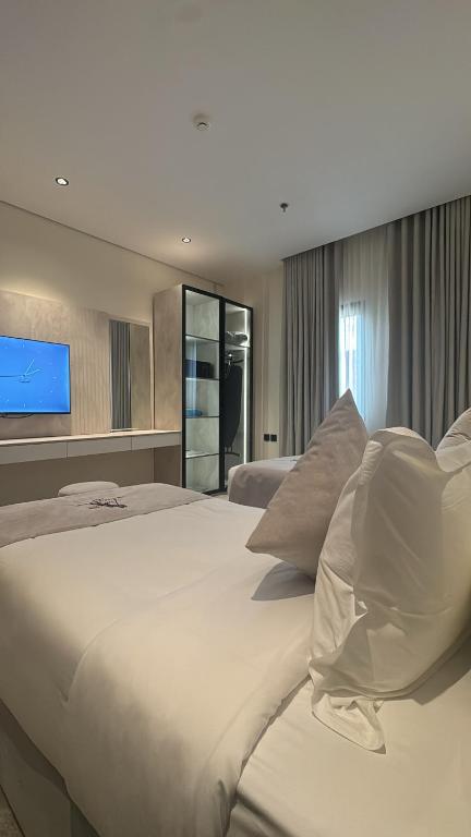 TRIPLE A HOTEL
