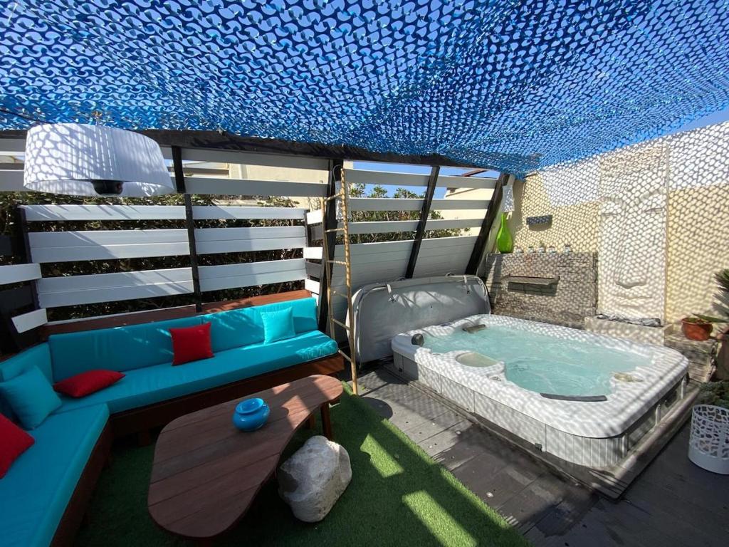 Villa Pop, 25, Port Nature, Village Naturiste