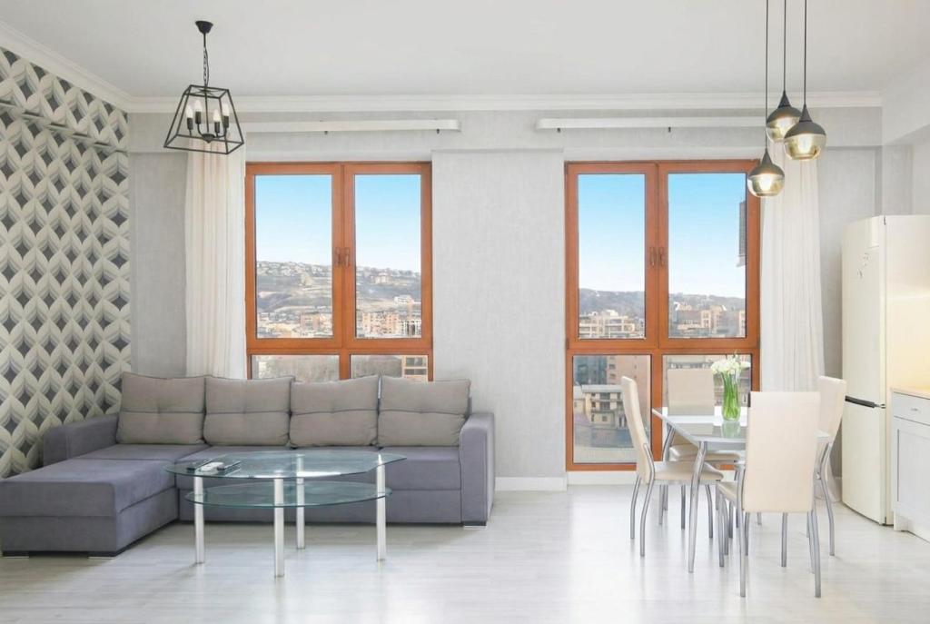 تصویر اتاق‌های Super Central Apartments! New Building! Mashtots 33-1, Main Street! - تصویر ۲