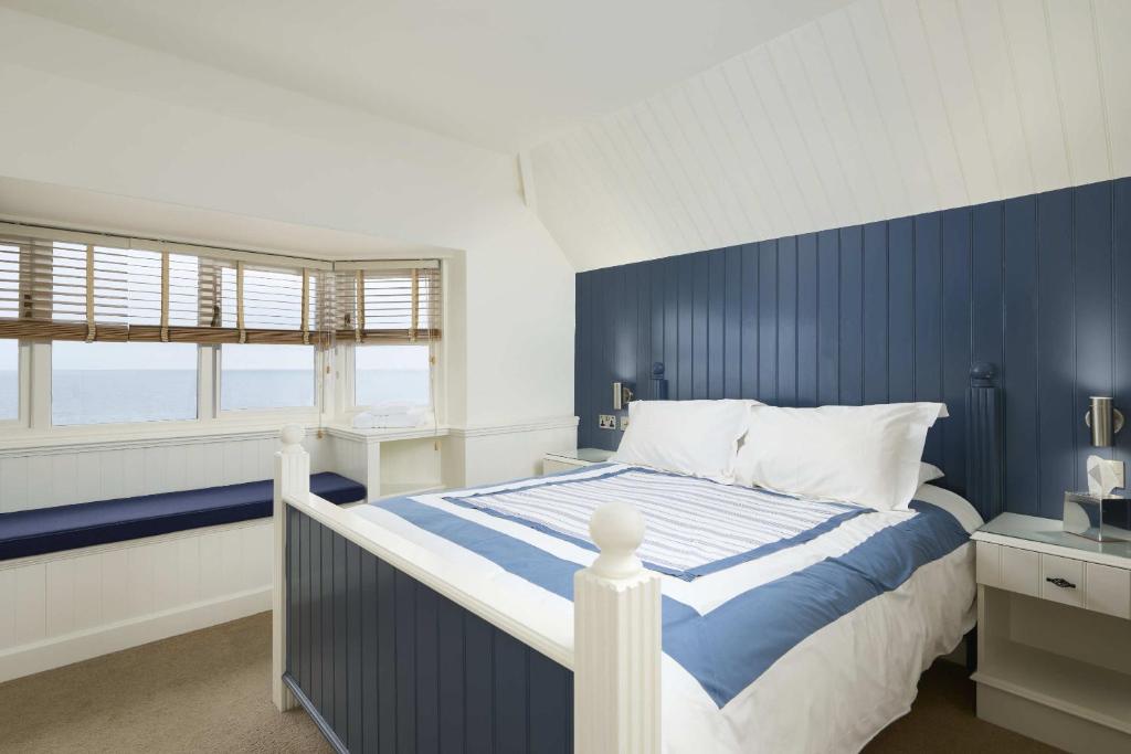 The Cricket Inn - 
