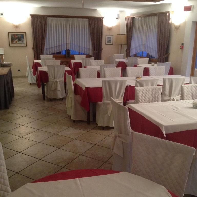 Restaurace v ubytování Hotel Villanova