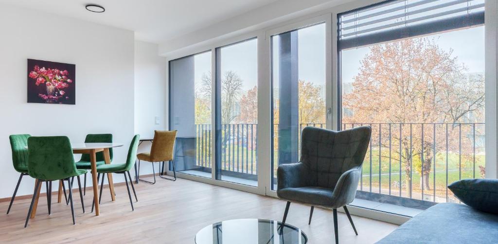 RIVERSIDE APARTMENTS Premium Living with great view