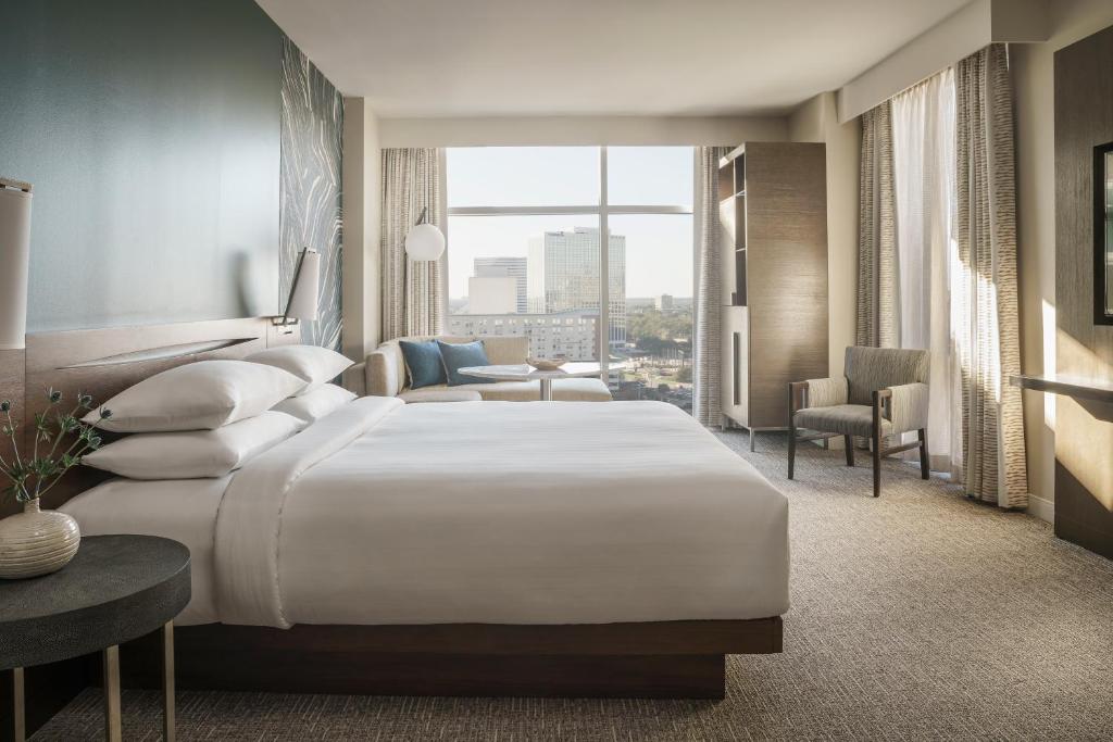 Hyatt Regency Houston Galleria - King Room - Club Access