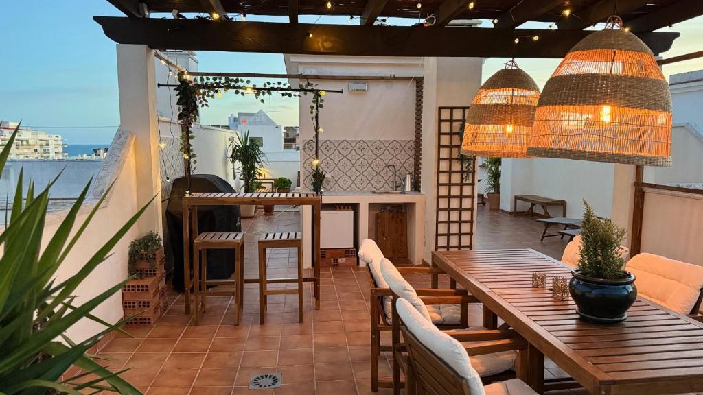 Torrecilla Penthouse with private roof terrace in central Nerja close to the sea