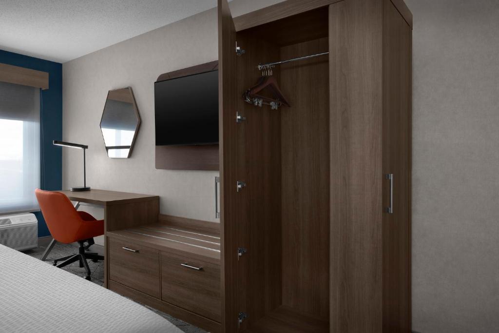 Holiday Inn Express Fargo - West Acres by IHG photo