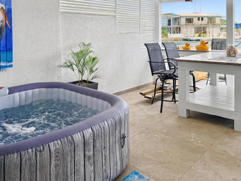 Villa Sunrise Jolly Harbour Waterfront Retreat