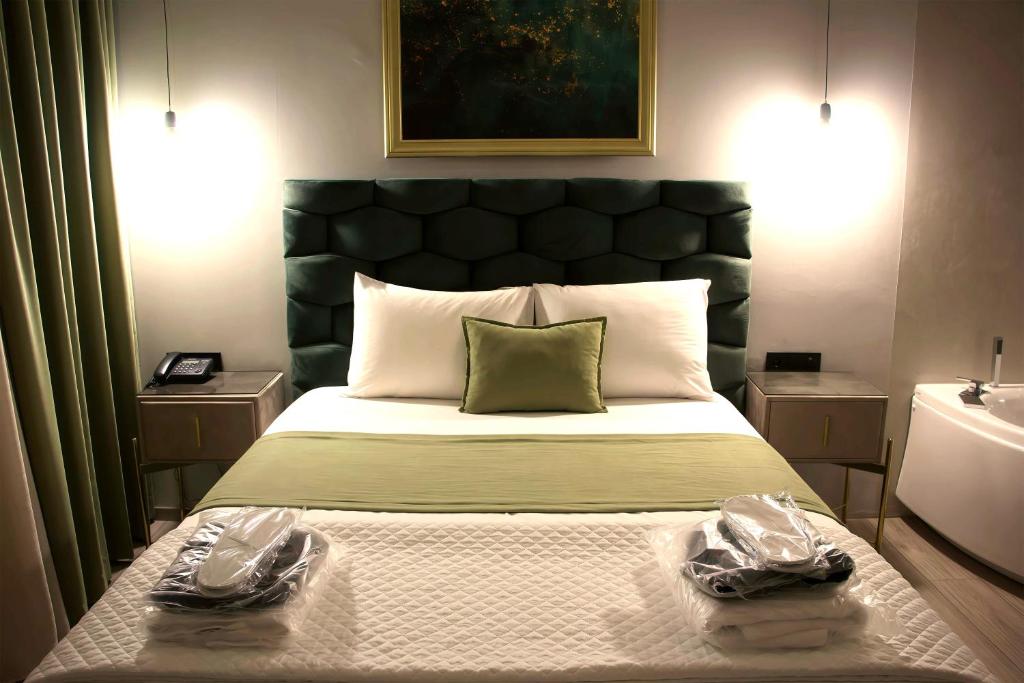 VIP Suite 107 - Castle De Paris