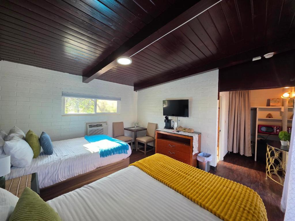 Sierra Lodge Three Rivers - 