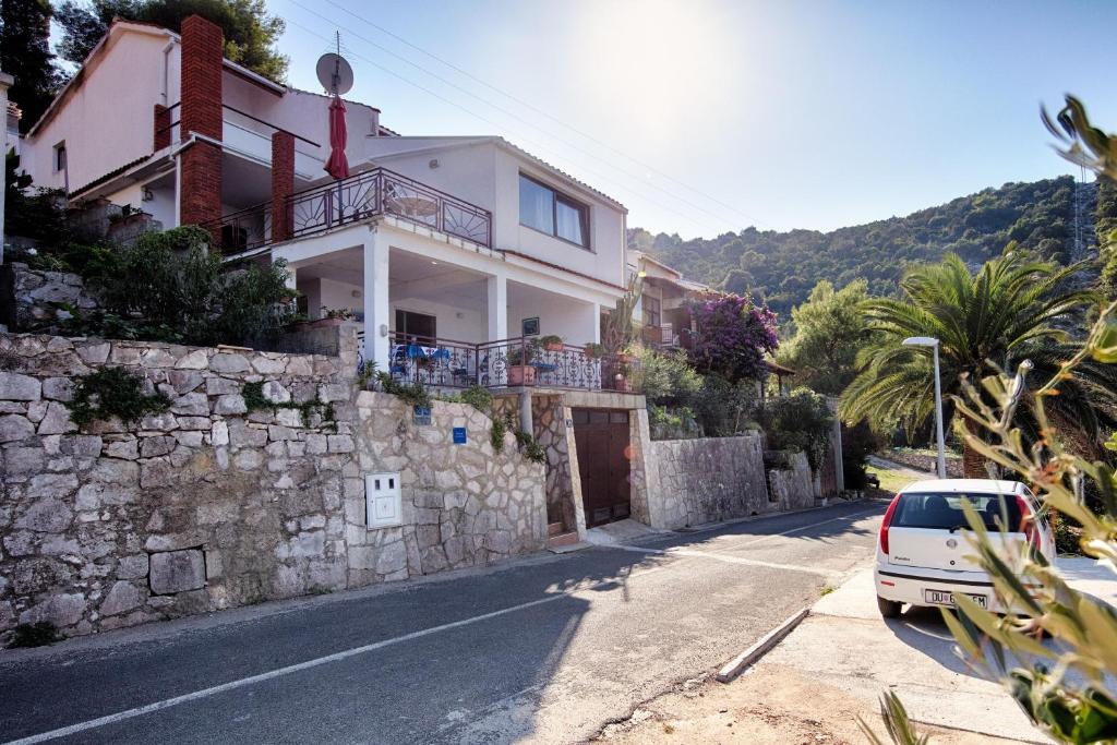 Nespecifikovaný výhled na hory nebo výhled na hory při pohledu z apartmánu