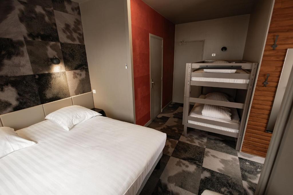 Hôtel Le P'tit Cham, au pied du Sancy - スタンダード 4 人部屋