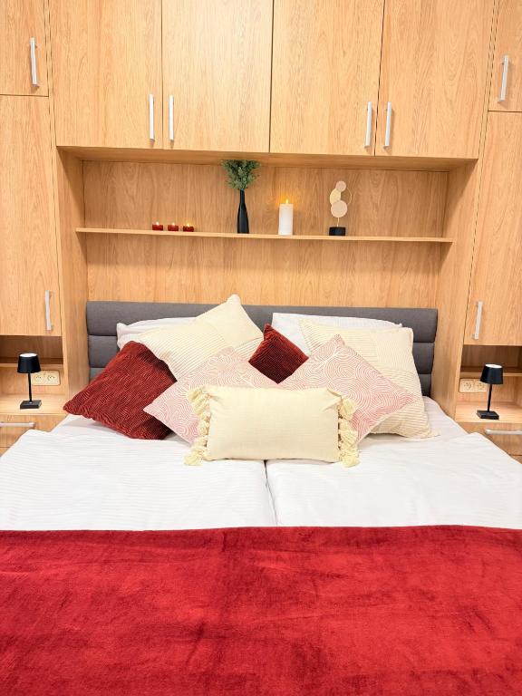 Parkside Apartments Prague - Классическая квартира с одной спальней и кроватью King-size