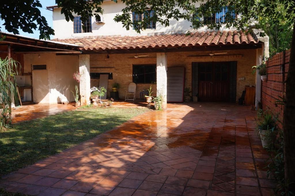 Petite Maison Camping y Hostel