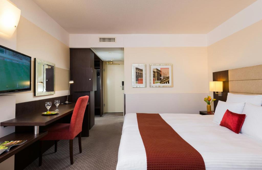 Leonardo Hotel Munich Arabellapark - デラックス トリプルルーム