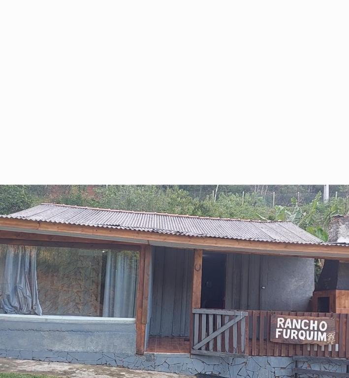 Refúgio exclusivo hidro com vista represa