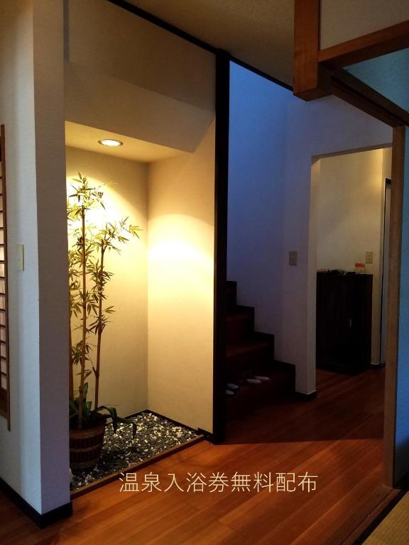 a hallway of a house with a plant at Bibi Vacation Rental Only 2 groups per day Vacation STAY 1284 in Sakai