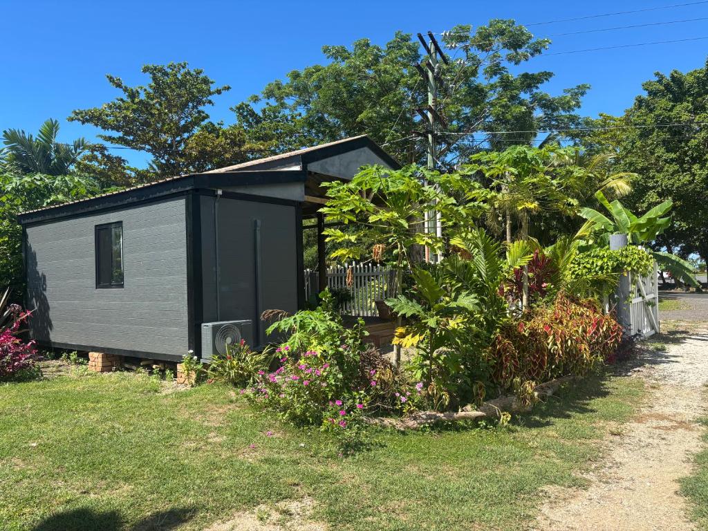 Taumeasina Island Beach Pod