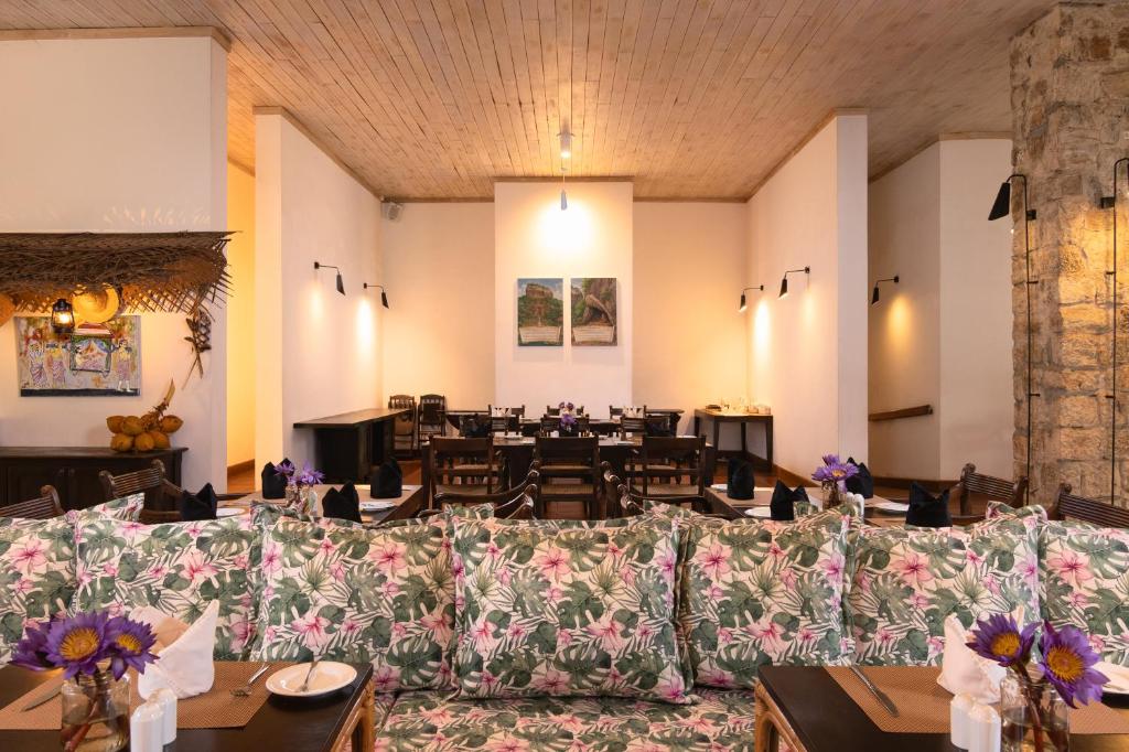 EKHO Sigiriya - 700 meters to Sigiriya Rock - 14