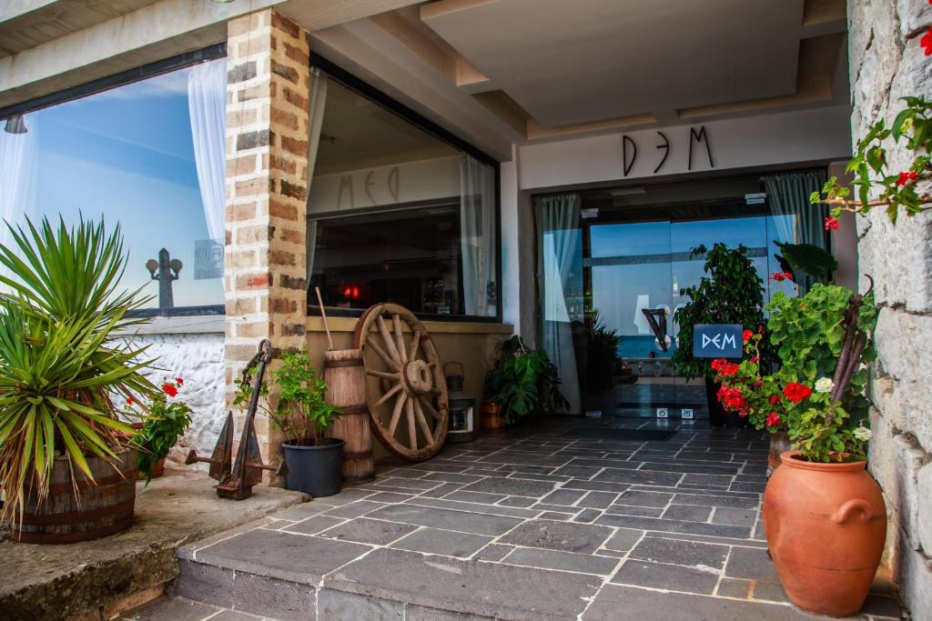 Balkón nebo terasa v ubytování DEM Hotel