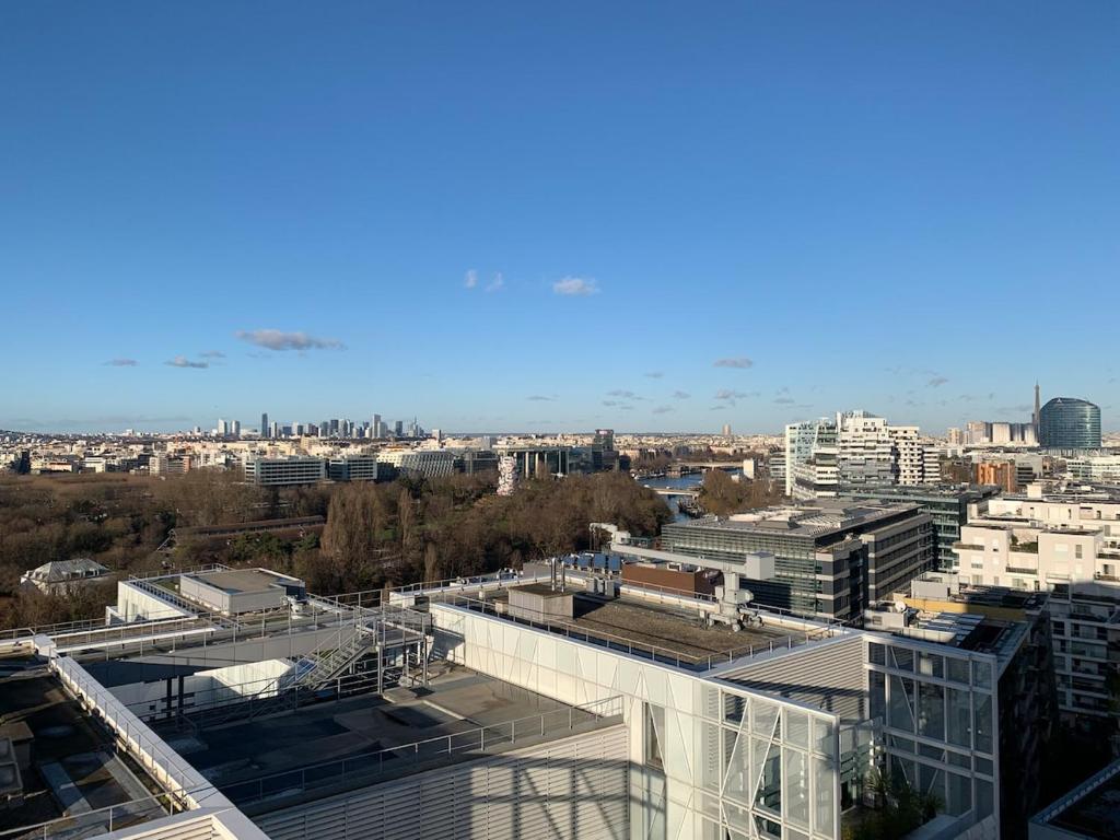 Charming studio Eiffel Tower view