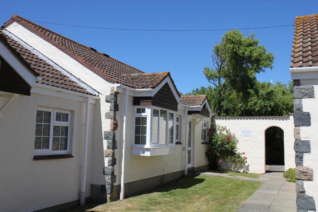 Gallery image of Briquet Cottages, Guernsey,Channel Islands in St Saviour Guernsey
