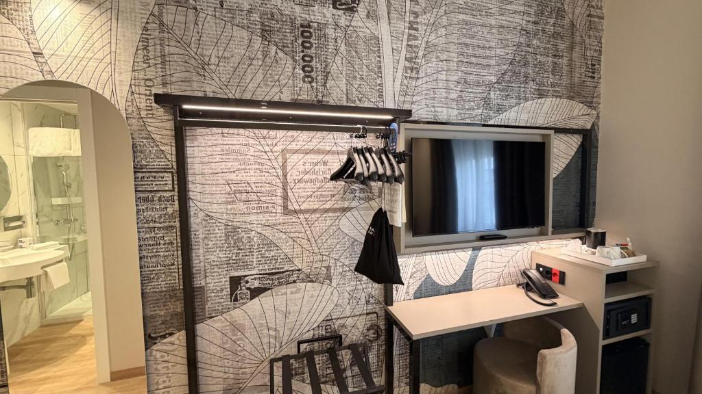 Hotel Astoria Sure Hotel Collection By Best Western - Comfort Queen Room - Non-Smoking