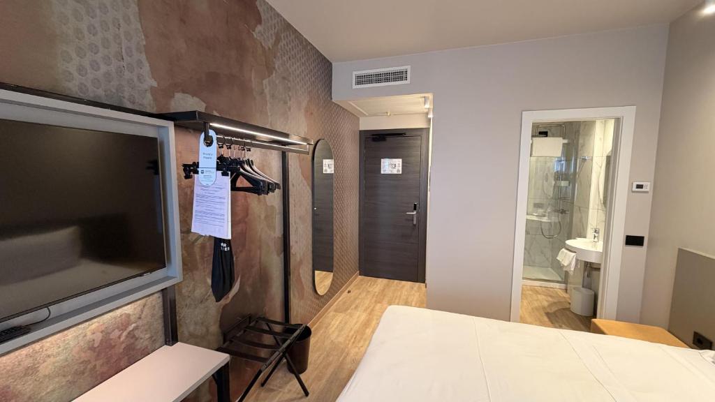 Hotel Astoria Sure Hotel Collection By Best Western - Comfort King Or Twin Room