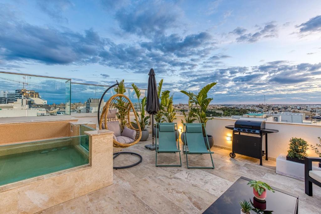 luxury-suites-by-beyond-air-with-shared-rooftop-pool-bbq-sliema