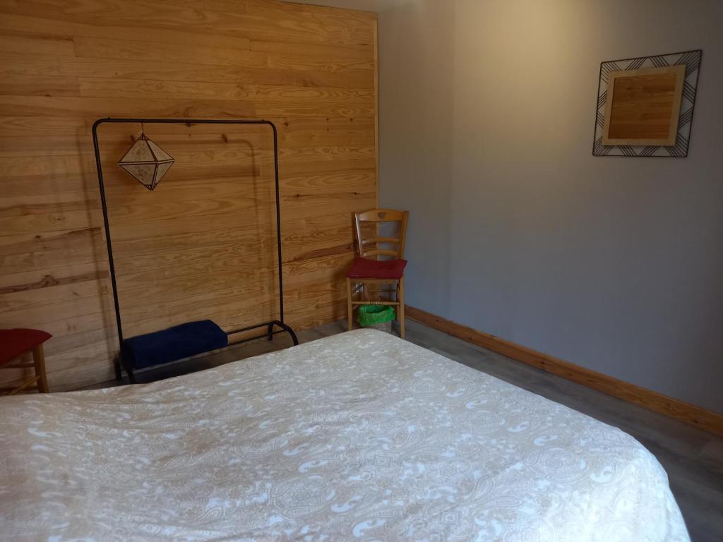 La fermette - chambres d'hôtes dans environnement calme et arboré - Double Room With Garden View