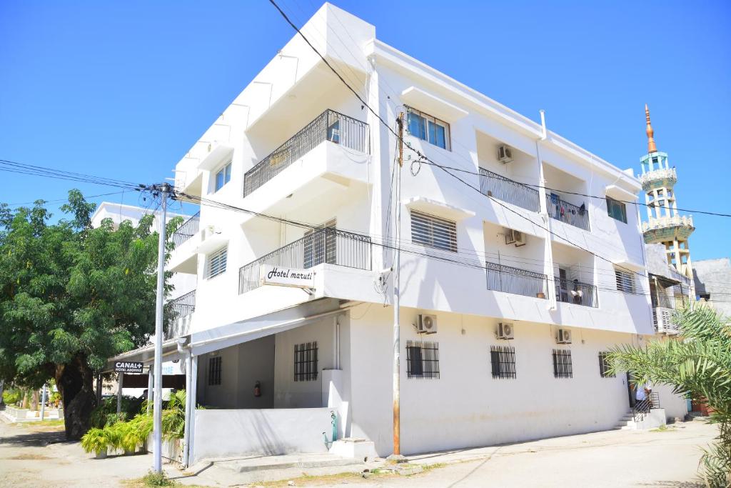 Maruti Hotel