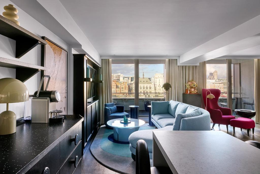 Hotel photo 12