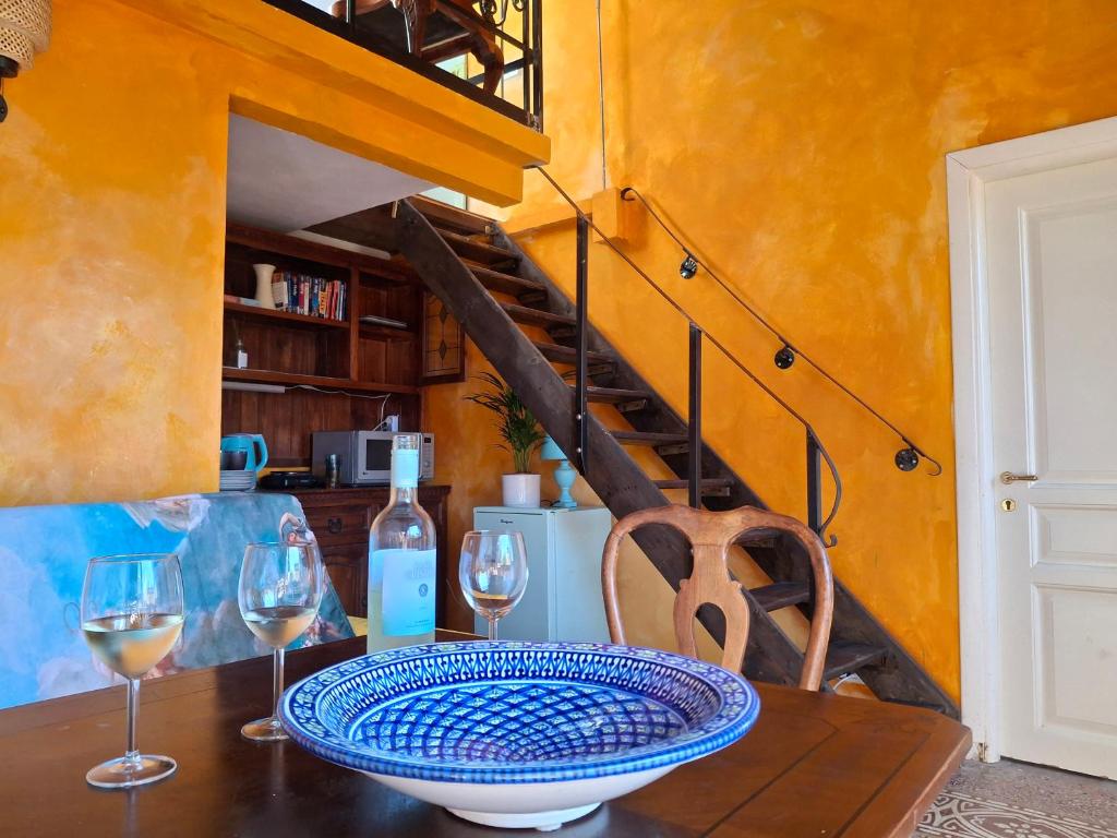 Cozy Studio Attic at Historical Centre of Florence 5 mins SMN and 7 Duomo