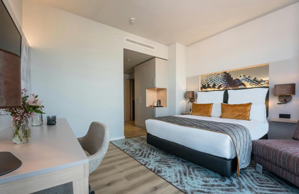 Leonardo Royal Hotel Barcelona Fira - 9