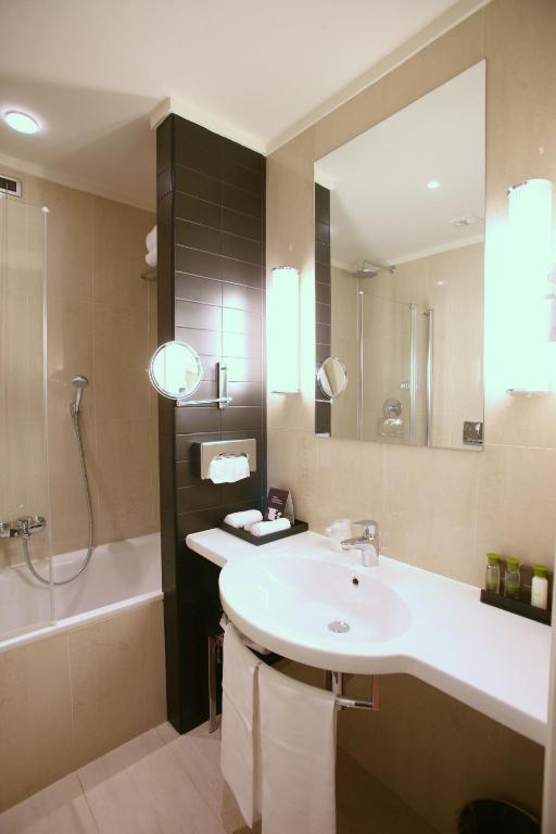 Palazzo Caracciolo Naples - Resim 44