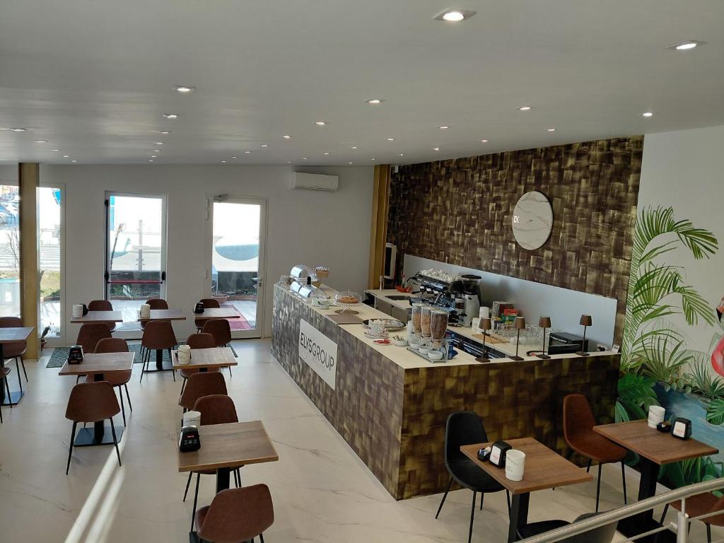 Hotel Elys