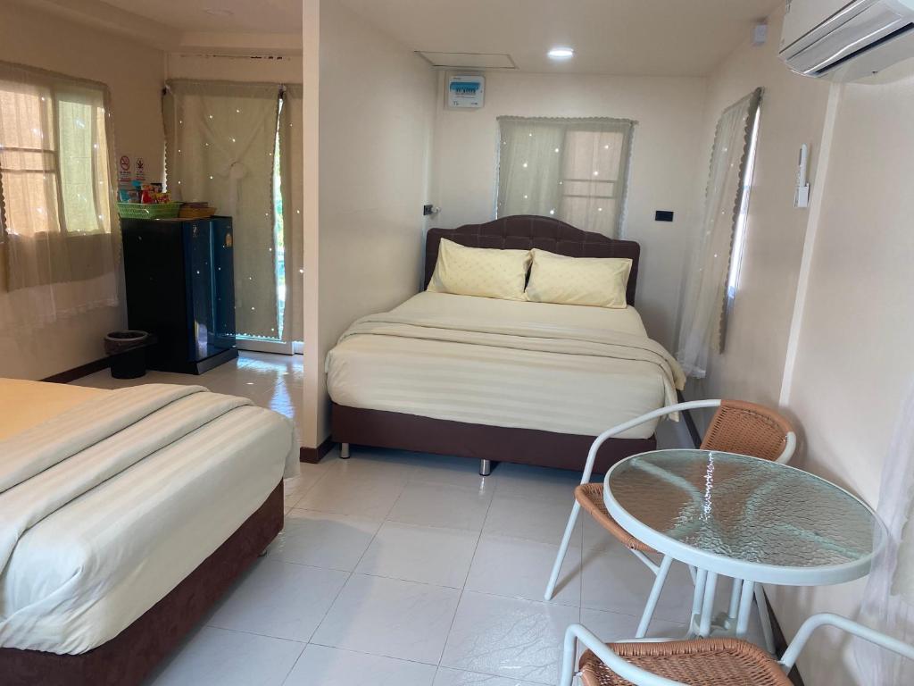 Aiem-Wilai Guesthouse - 15