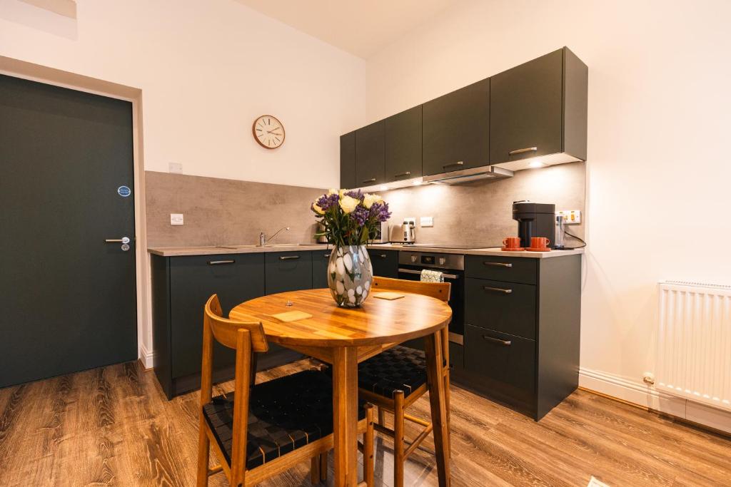 Barnet House Serviced Apartments - One-Bedroom Suite