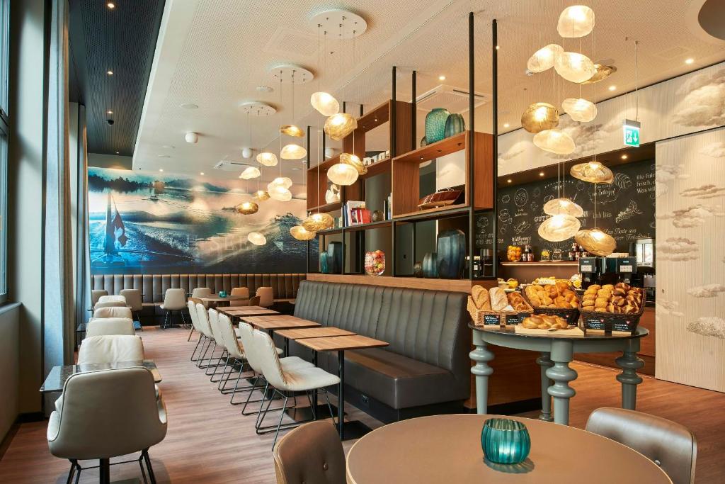 Motel One Zürich photo