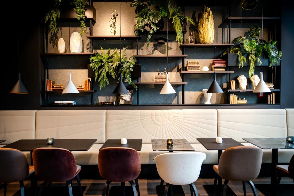 Motel One Karlsruhe - 9