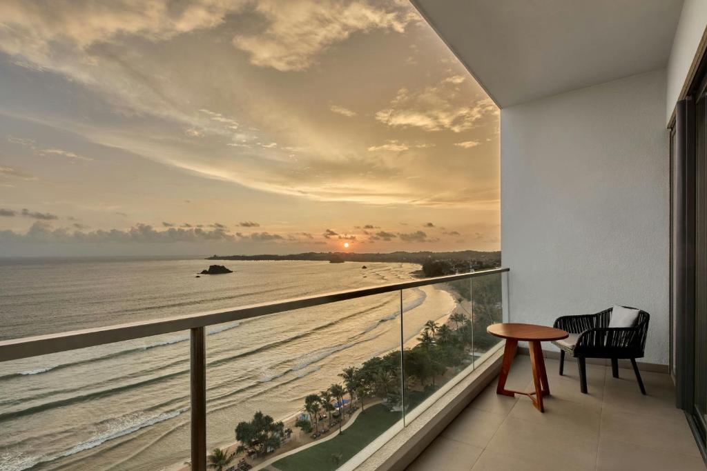 Weligama Bay Marriott Resort & Spa - 12