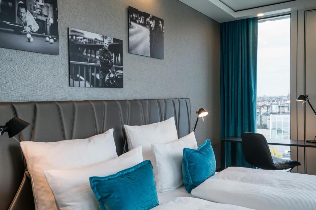 Motel One Berlin-Upper West - 1
