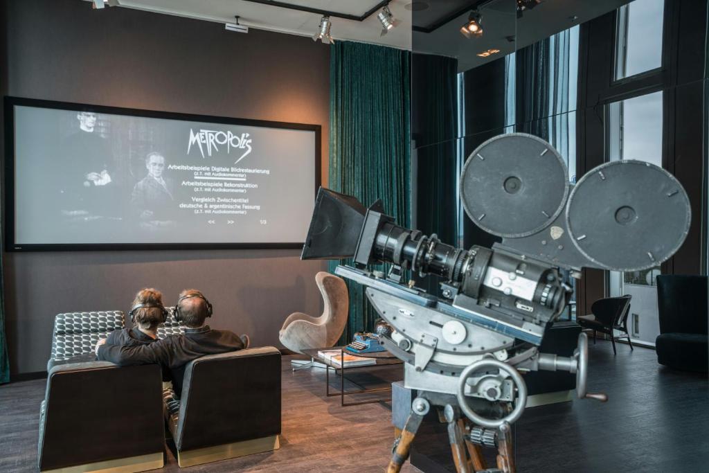 Motel One Berlin-Upper West - 12