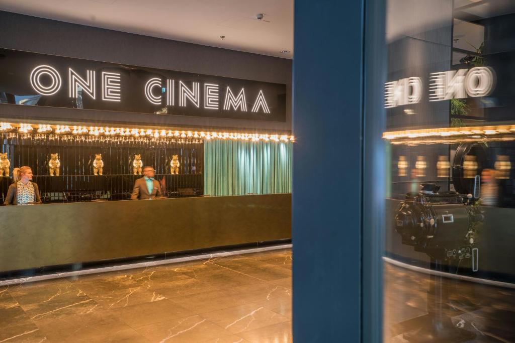 Motel One Berlin-Upper West - 15