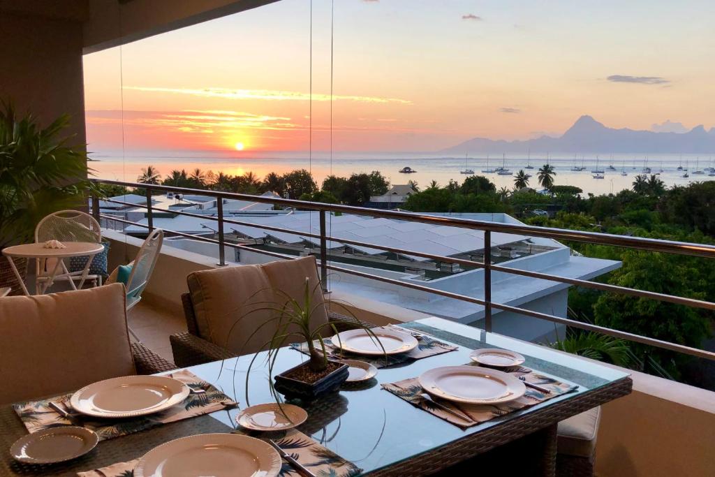 Manuia luxury apartment - Tahiti Punaauia -Wi-Fi Netflix pool & gym - hébergement à Tahiti