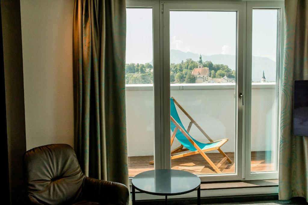 Motel One Salzburg-Mirabell - 3