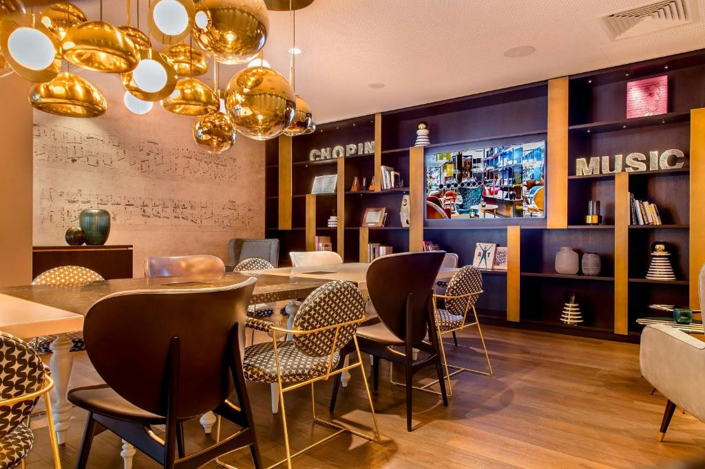 Motel One Warsaw-Chopin photo